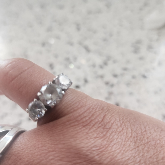 Elegant Silver 925 Women's Ring - Picture 6 of 9